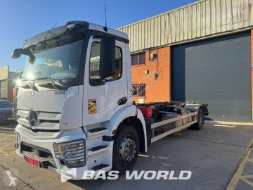 Mercedes truck