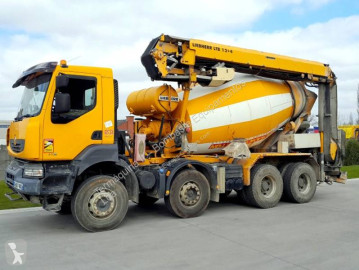 Renault concrete truck