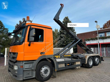 Mercedes hook arm system truck