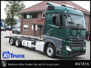 Mercedes chassis truck