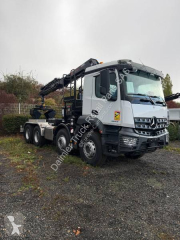 New Mercedes hook arm system truck
