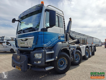 MAN hook arm system truck