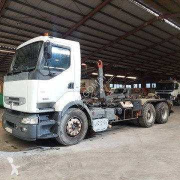 Renault hook arm system truck