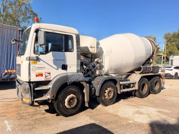 Lastbil beton cementmixer MAN