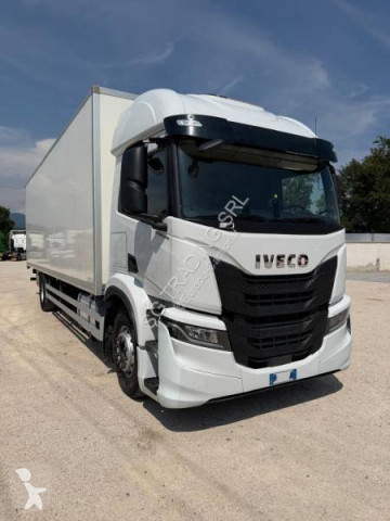 Kamion Iveco S-WAY