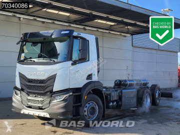 Nieuw vrachtwagen chassis Iveco