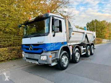 Vrachtwagen kipper Mercedes