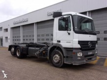 Camion polybenne Mercedes Actros 2536