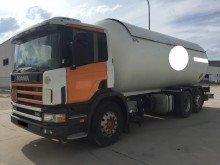 Camión cisterna de gas Scania D 94D310