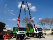 Iveco billenőplató teherautó Trakker 190 T 36 W