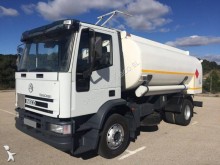 Camión cisterna hidrocarburos Iveco Eurocargo 150 E 23