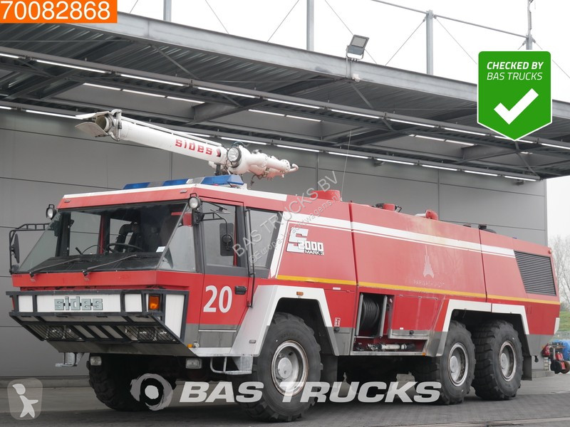 airport rescue vehicle