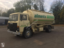 Vrachtwagen tank Scania 81 OLDTIMER