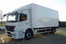 Camión Mercedes Axor 1833 furgón usado