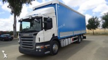 Camión Scania P 320 lona usado