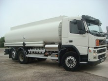 Camion citerne hydrocarbures Volvo FM12 380