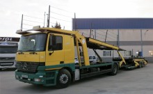 Camión Mercedes Actros 1840 portacoches usado