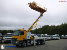 Camion nacelle Mercedes Actros