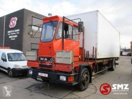 Camión MAN 18.272 ijzertransport/steel Transport furgón usado