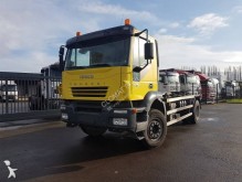Lastbil Iveco Trakker 310 flerecontainere brugt