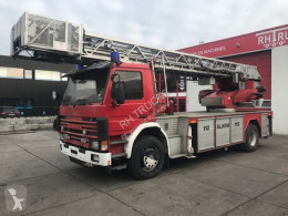 Lastbil Scania P 93 brandkår begagnad