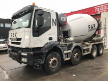 Iveco LKW Betonmischer Kreisel / Mischer Trakker