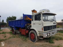 Renault flatbed truck DG210