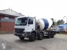 Camion Mercedes 3241 8x4 / Baryval 9m³ béton toupie / Malaxeur occasion