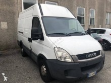 Camión furgón Iveco Daily 29L12