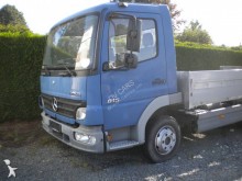 Camión Mercedes Atego 815 caja abierta estándar usado