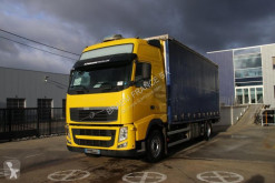 Vrachtwagen Volvo FH13 440 tweedehands bakwagen drankenvervoer