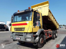 Ciężarówka wywrotka Iveco Trakker 380