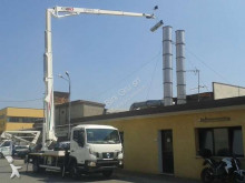 Camion cu nacela cu brat telescopic Cela