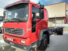 Camion châssis Volvo FL6 250
