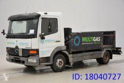 Camion plateau Mercedes Atego 815