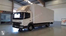 Mercedes költöztetés furgon teherautó Atego 818