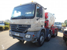 Ciężarówka betonomieszarka Mercedes Actros 3236