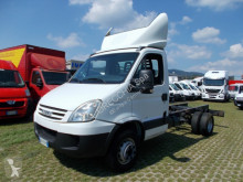 Камион шаси втора употреба Iveco Daily 65C18