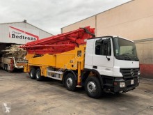 Kamyon beton beton pompası Mercedes Actros 3241