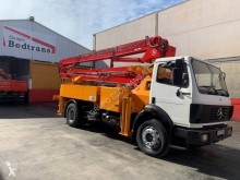 Camion pompe à béton Mercedes 1722