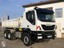 Camión Iveco AT260T50 6x4 Kipper + Bordmatik volquete trilateral usado
