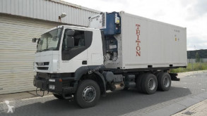 Camion frigo Iveco Trakker 380