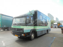 Camion bétaillère bovins occasion Mercedes 914
