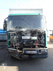 Camion Iveco Eurocargo 120E18 fourgon accidenté