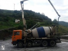 Camion béton MAN F 25.322