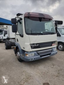 Camión chasis DAF LF 220