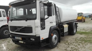 Teherautó Volvo FL 180 használt tartálykocsi
