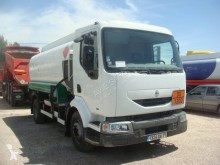 Vrachtwagen Renault Midlum 210 tweedehands tank koolwaterstoffen