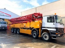 Kamión betonárske zariadenie čerpadlo na betónovú zmes Mercedes Actros 4148