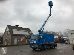 Vrachtwagen hoogwerker Iveco 100E18 SKYWORKER MANUAL/HANDGESCHAKELD